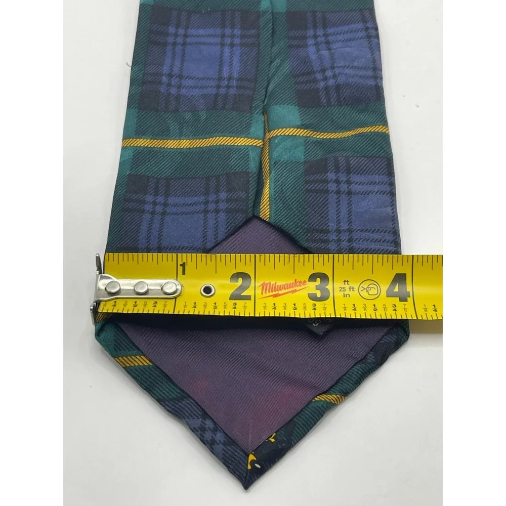 VTG Disney Mickey Inc Men's Necktie Tartan Plaid  Mickey Goofy Donald 100% Silk‎